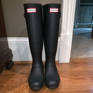 Hunter RainBoots Matt Black Size:8